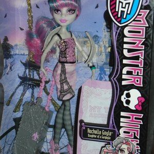 MATTEL, MONSTER HIGH, SCARIS, CITY OF FRIGHTS, ROCHELLE GOYLE, DOLL, BRAND NEW!!